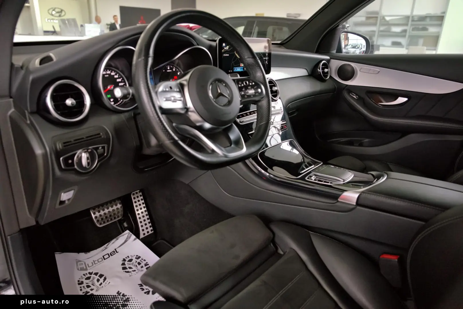 Mercedes-Benz GLC 300 e 4MATIC 9G-TRONIC