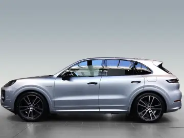 Porsche Cayenne E-Hybrid Black