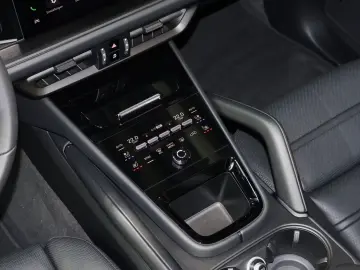 Porsche Cayenne E-Hybrid Black
