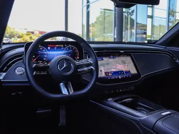 MERCEDES-BENZ E 200 AMG Limo Advanced LED Distronic Night
