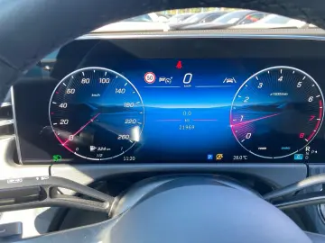 MERCEDES-BENZ E 200 AMG Adv. Navi LED Night DISTR. K…