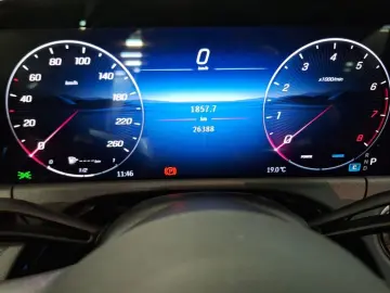 MERCEDES-BENZ E 200 AMG Advanced Night LED Kamera