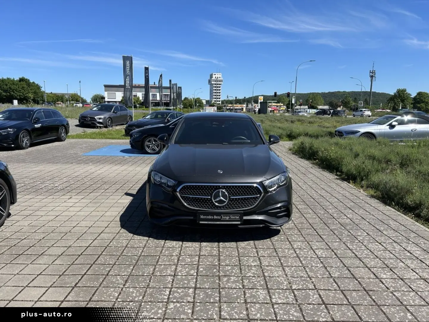 MERCEDES-BENZ E 220 d Limo AMG NIGHT TOTW AMBIENTE DISTRONIC