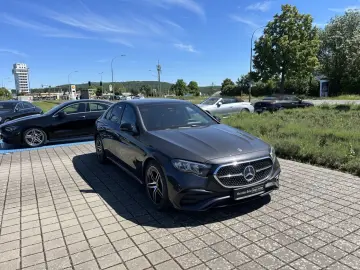 MERCEDES-BENZ E 220 d Limo AMG NIGHT TOTW AMBIENTE DISTRONIC