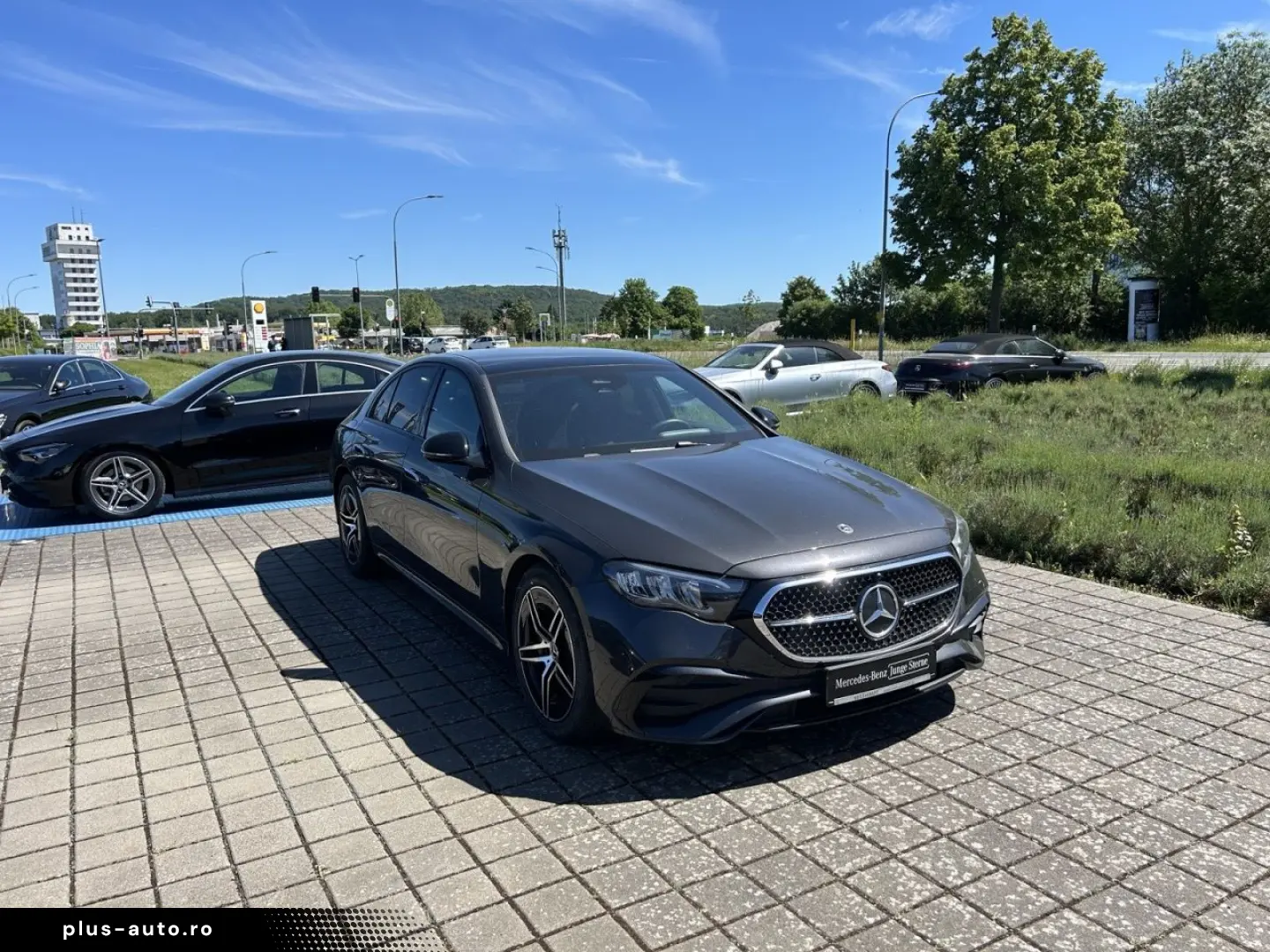 MERCEDES-BENZ E 220 d Limo AMG NIGHT TOTW AMBIENTE DISTRONIC