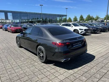 MERCEDES-BENZ E 220 d Limo AMG NIGHT TOTW AMBIENTE DISTRONIC