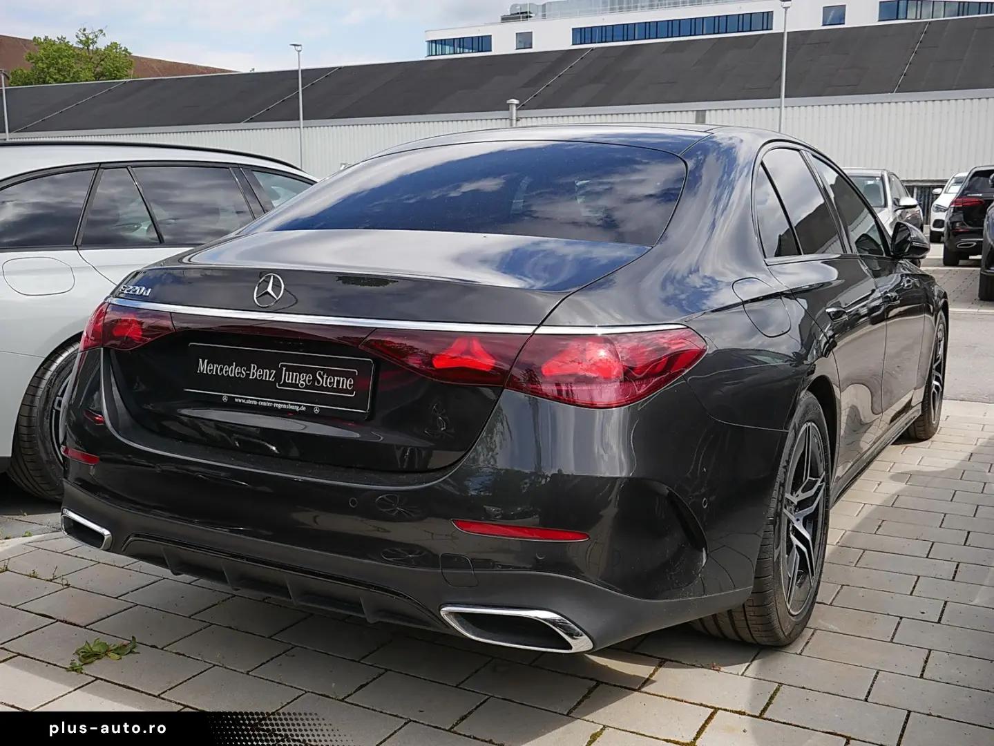 MERCEDES-BENZ E 220 d Limo AMG DISTRONIC PANO NIGHT-&hellip;