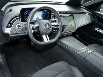 MERCEDES-BENZ E 220 d Limo AMG DISTRONIC PANO NIGHT-…