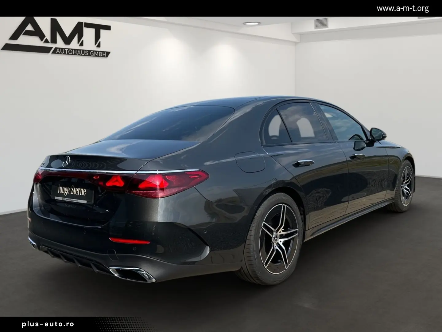 MERCEDES-BENZ E 220 d Limousine AMG Line Panorama Ni&hellip;
