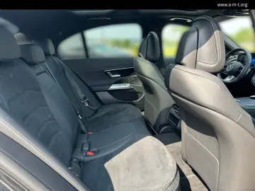 MERCEDES-BENZ E 220 d Limousine AMG Line Panorama Ni…