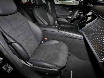 MERCEDES-BENZ E 220 d Limousine AMG MBUX 360  DIG-LE…
