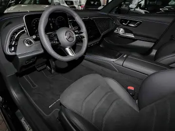 MERCEDES-BENZ E 220 d Limousine AMG MBUX 360  DIG-LE…