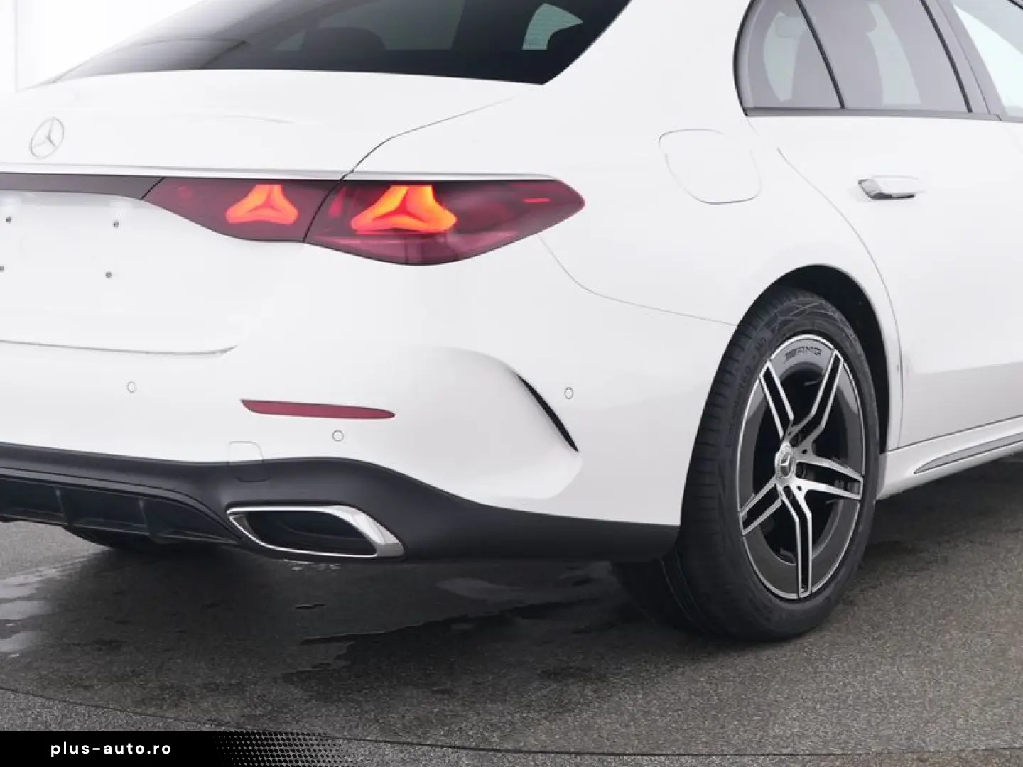 MERCEDES-BENZ E 220 d AMG-Sport LED Cam Night Pano T&hellip;