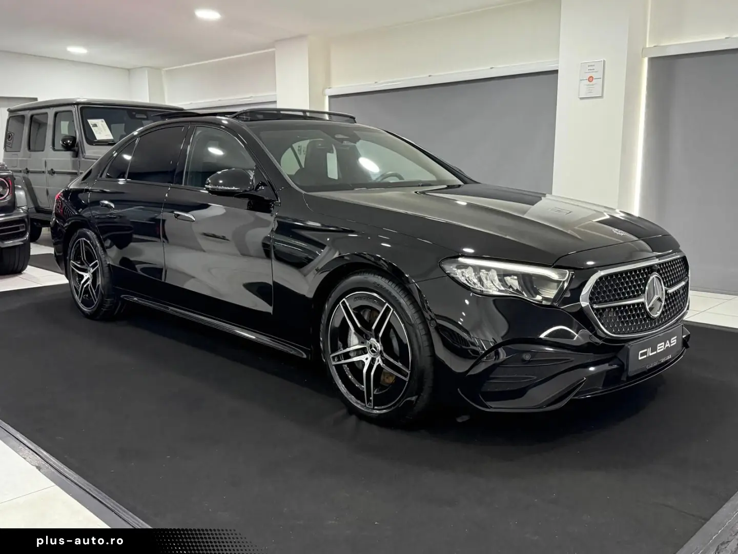 MERCEDES-BENZ E 220 d 9G AMG-LINE PANO KAM DISTR. NIGHT LED