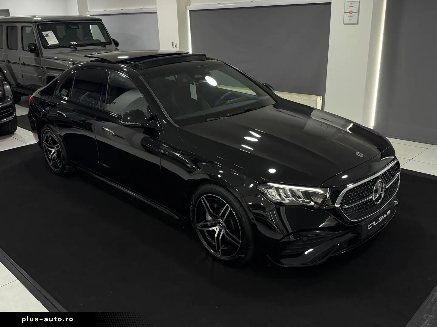 MERCEDES-BENZ E 220 d 9G AMG-LINE PANO KAM DISTR. NIGHT LED
