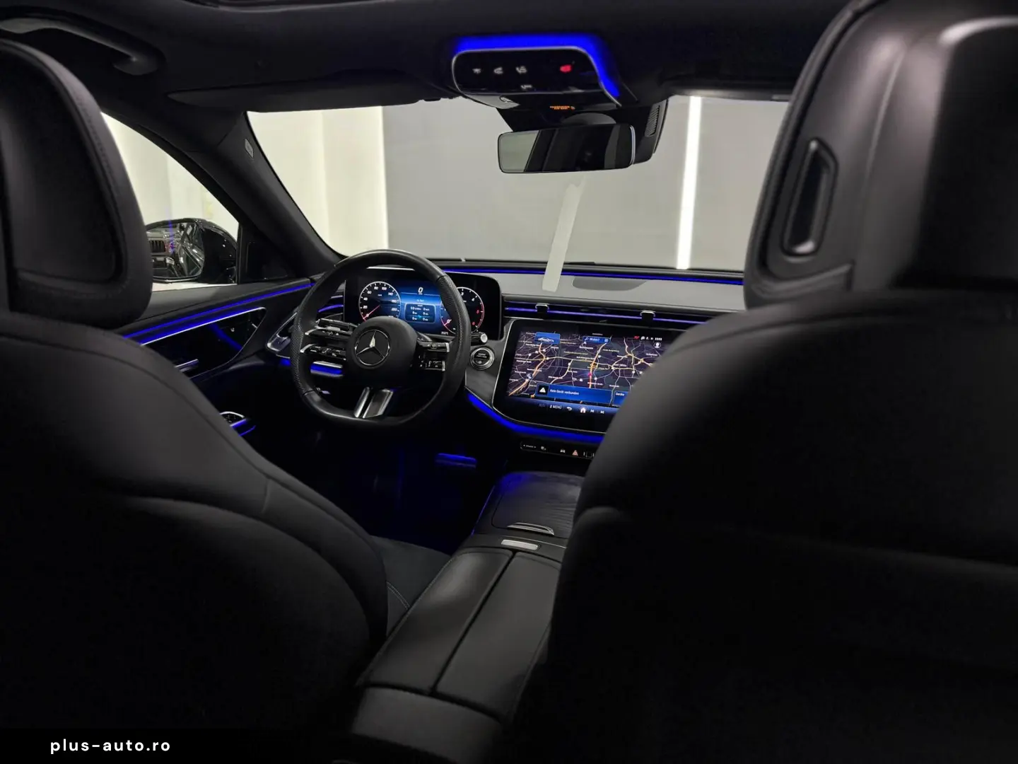 MERCEDES-BENZ E 220 d 9G AMG-LINE PANO KAM DISTR. NIGHT LED