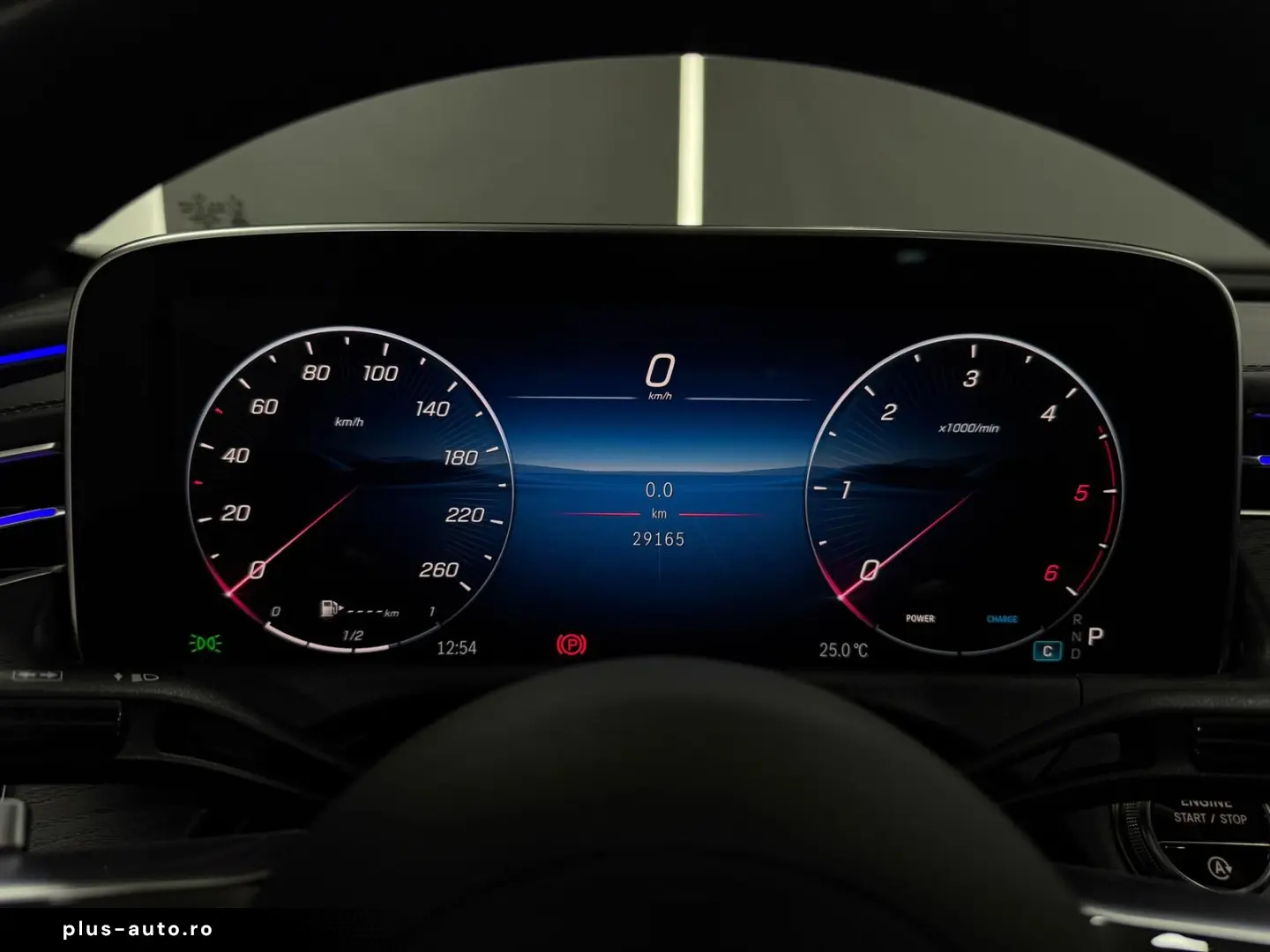 MERCEDES-BENZ E 220 d 9G AMG-LINE PANO KAM DISTR. NIGHT LED