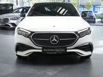 MERCEDES-BENZ E 220 d AMG ADVANCED NIGHT PANORAMOKAM…