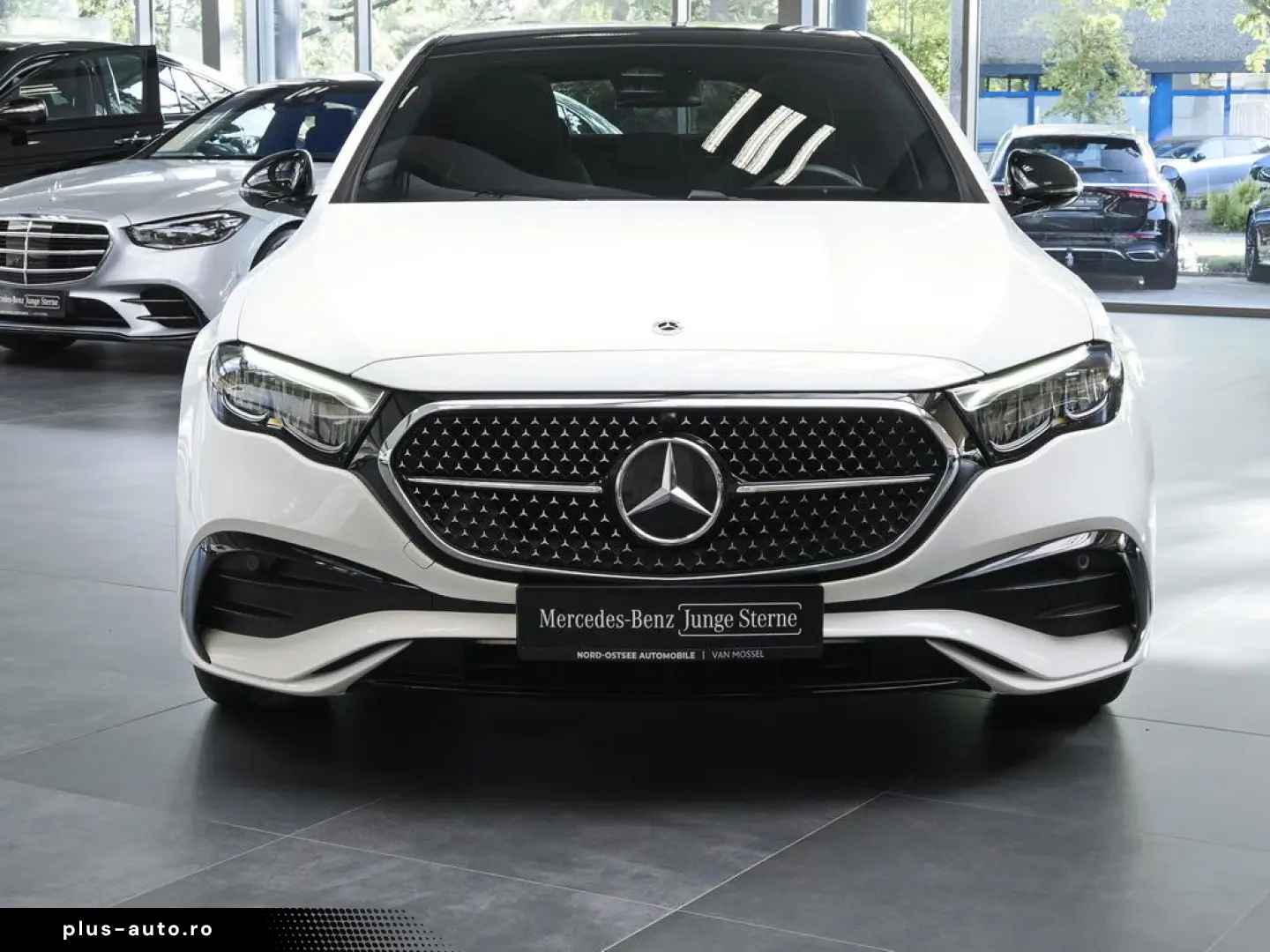 MERCEDES-BENZ E 220 d AMG ADVANCED NIGHT PANORAMOKAM&hellip;