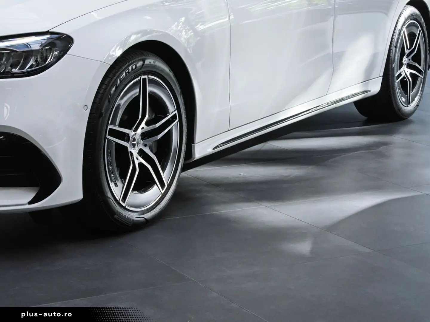 MERCEDES-BENZ E 220 d AMG ADVANCED NIGHT PANORAMOKAM&hellip;