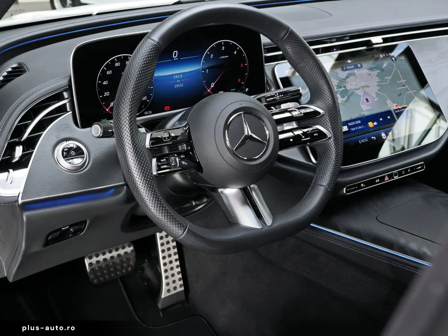 MERCEDES-BENZ E 220 d AMG ADVANCED NIGHT PANORAMOKAM&hellip;