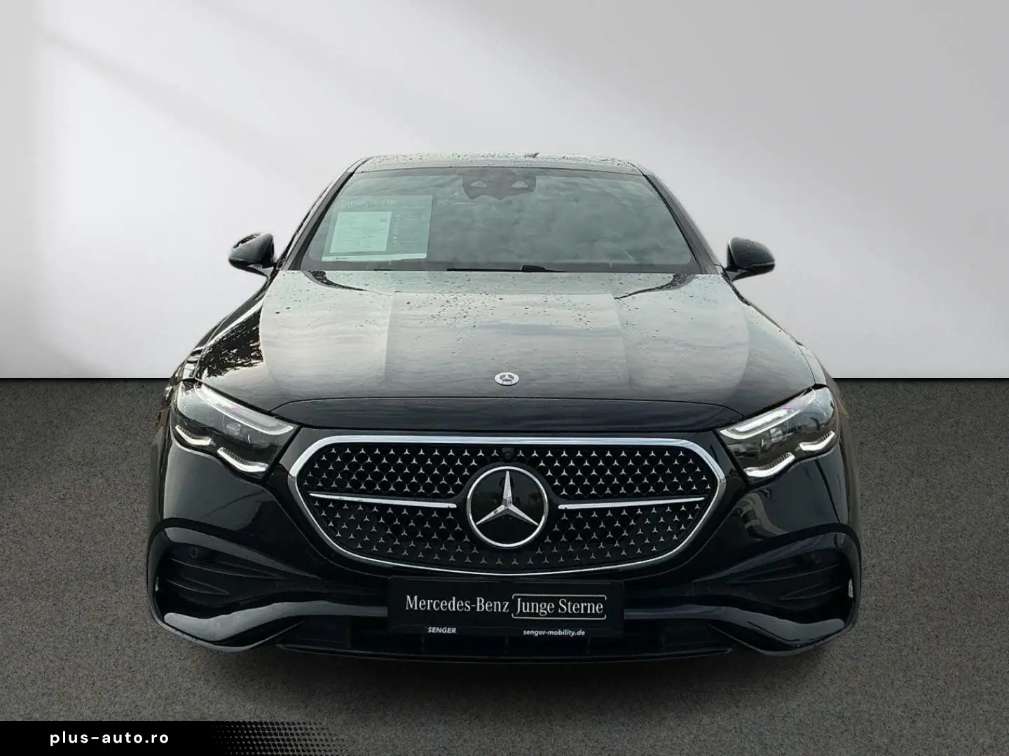 MERCEDES-BENZ E 220 d AMG Line Night Panorama Burmester AHK