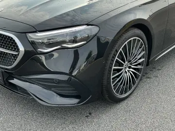 MERCEDES-BENZ E 220 d AMG Line Night Panorama Burmester AHK