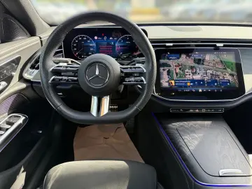 MERCEDES-BENZ E 220 d  AMG SHZ Pano Edi. Night W-Pak…