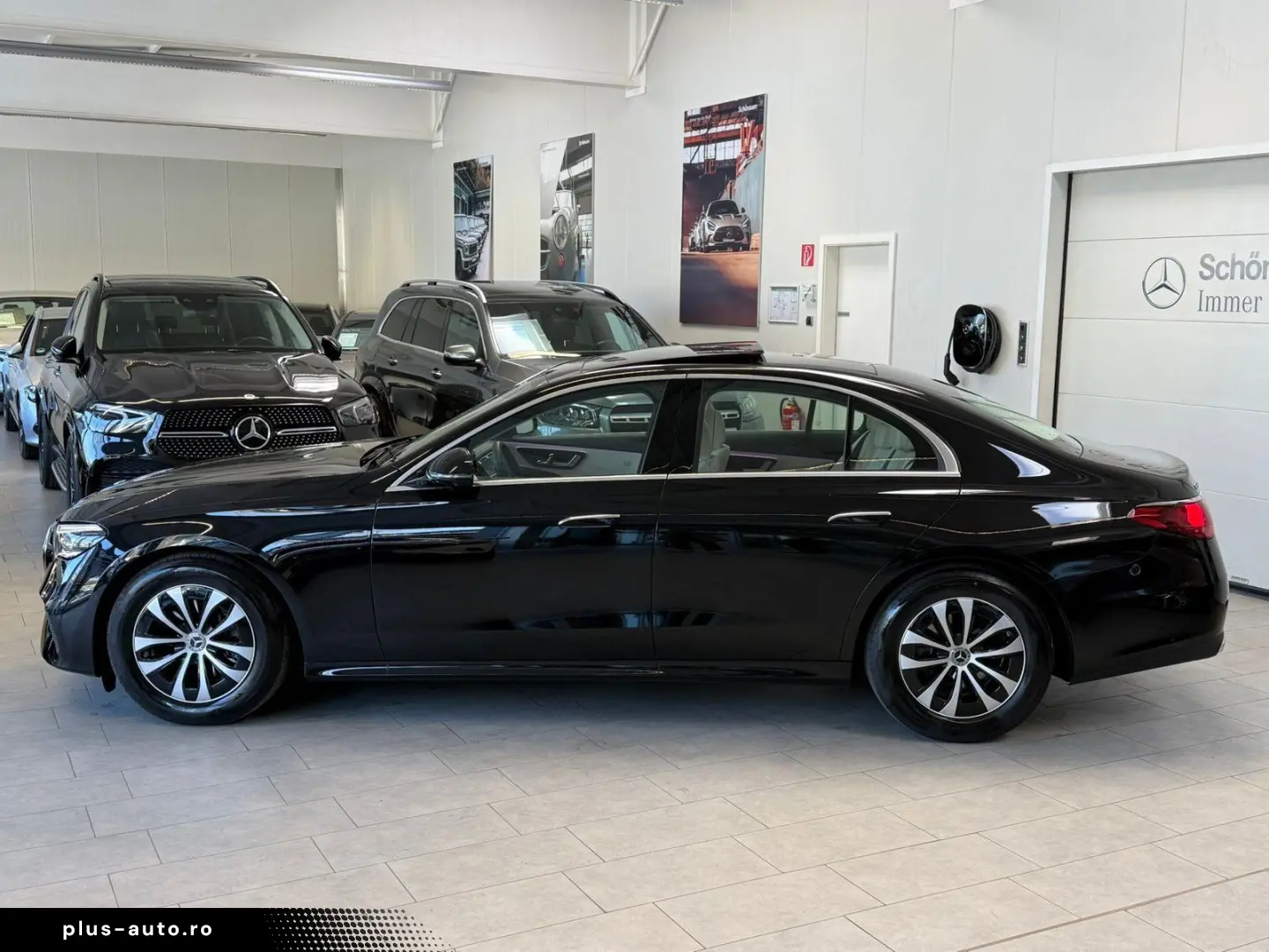 MERCEDES-BENZ E 200 DISTR PANO MEMORY 360  KEYLESS
