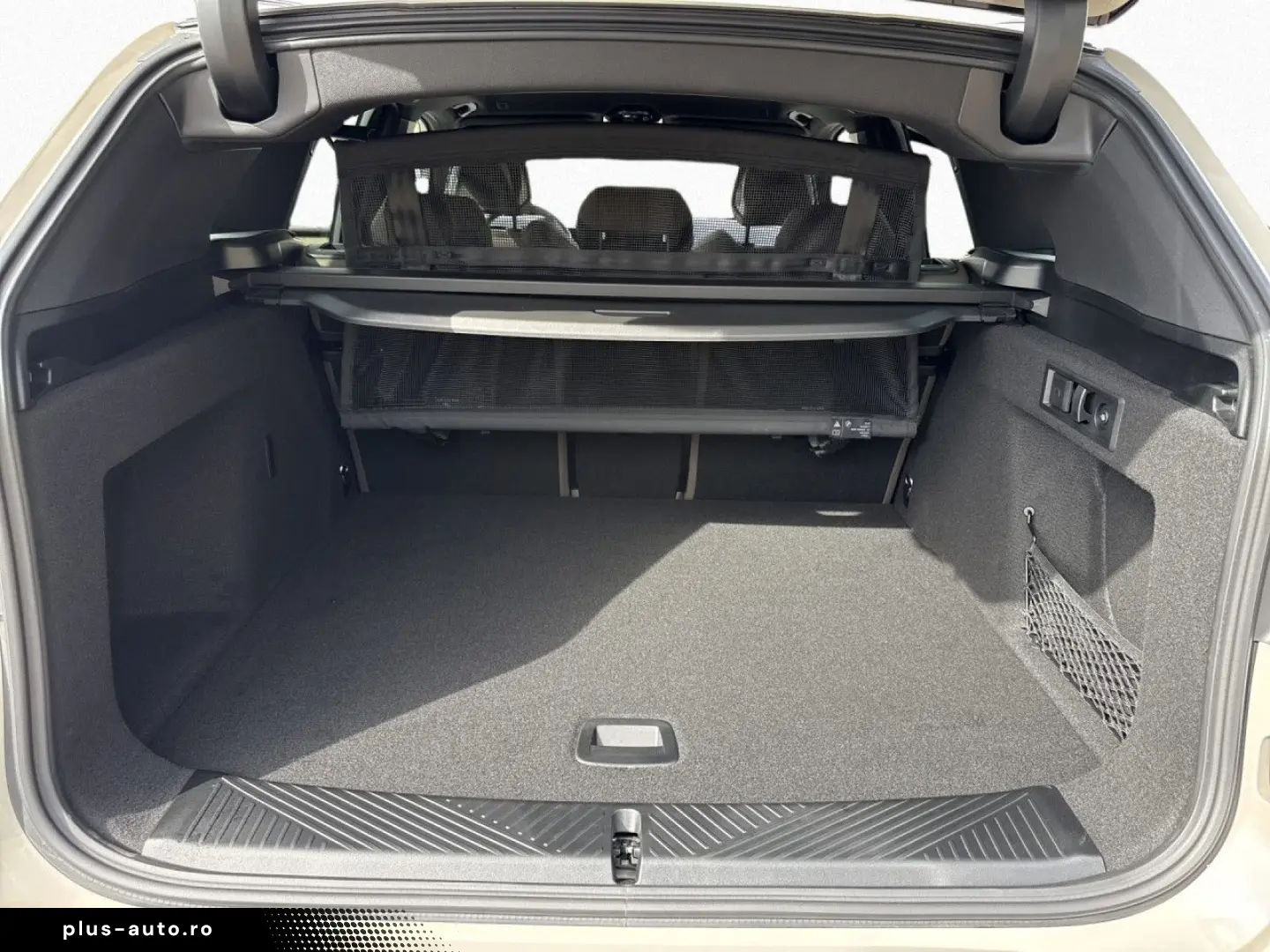 BMW X3 20 xDrive M-SPORT AHK KomfZu SHZG DrAs IcGlow