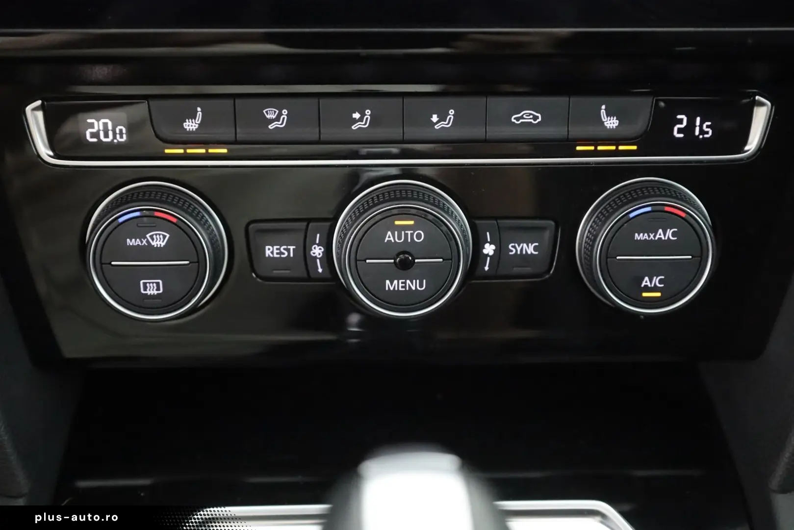 VW Arteon 2.0 TDI DSG R-Line 4M LED Navi Panorama