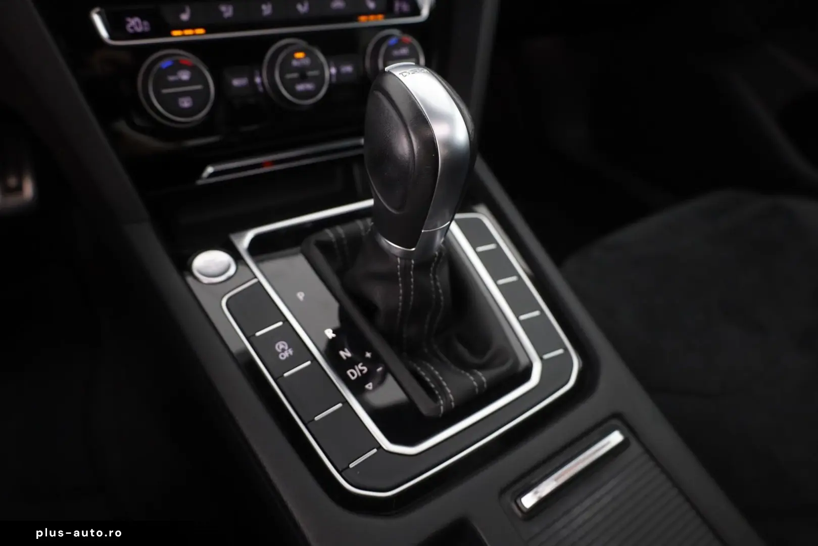 VW Arteon 2.0 TDI DSG R-Line 4M LED Navi Panorama
