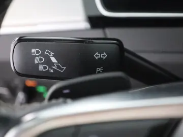 VW Arteon 2.0 TDI DSG R-Line 4M LED Navi Panorama