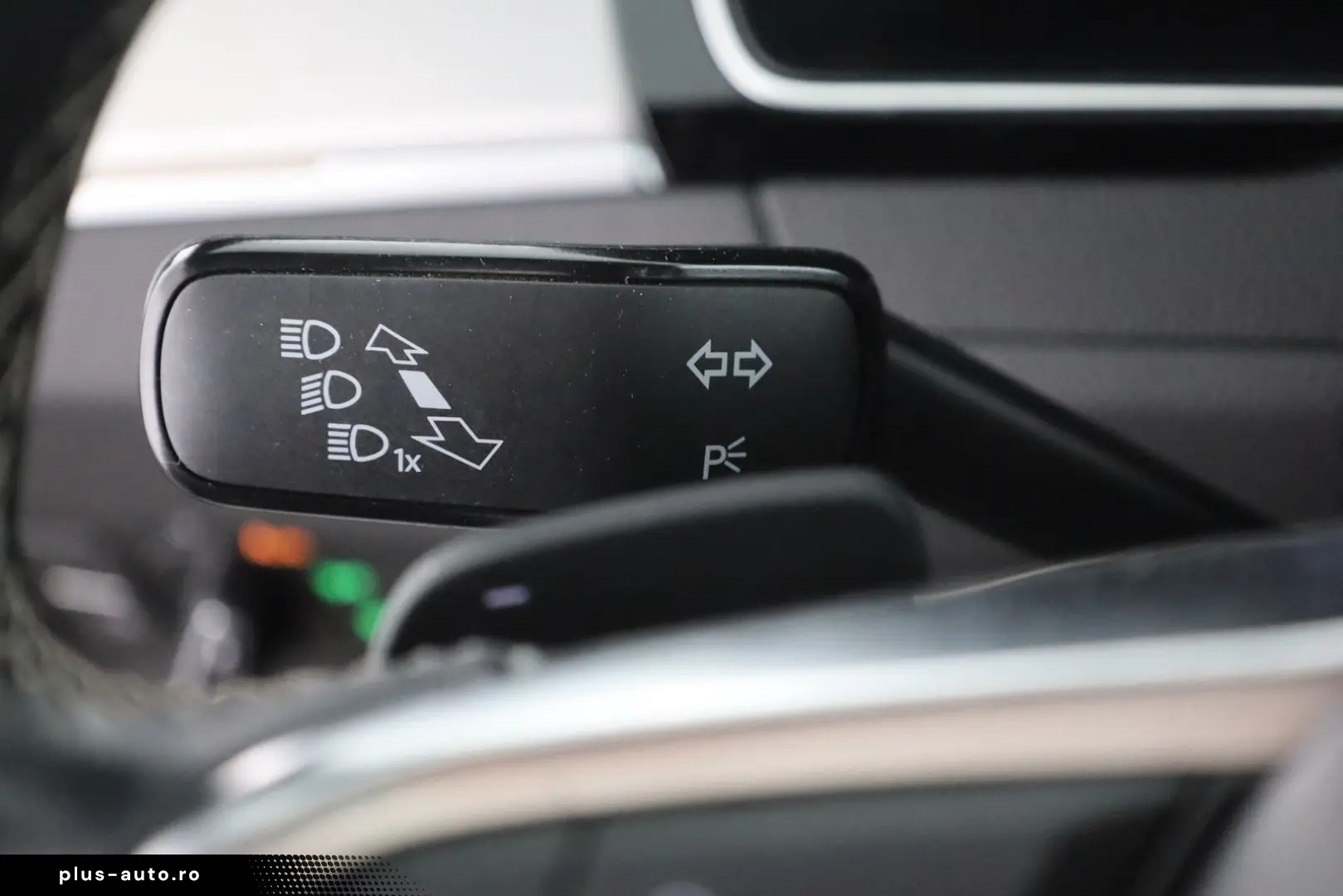 VW Arteon 2.0 TDI DSG R-Line 4M LED Navi Panorama