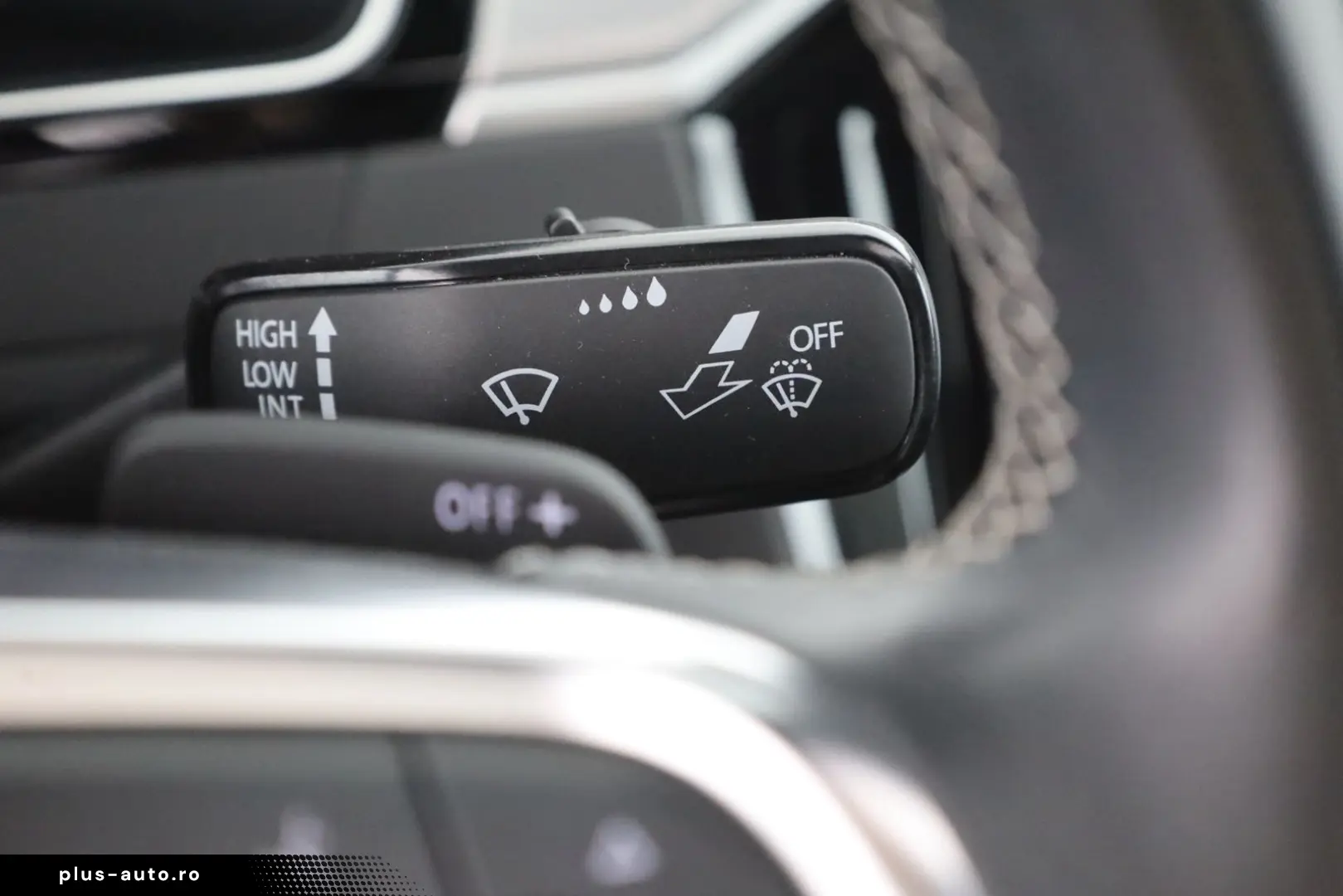 VW Arteon 2.0 TDI DSG R-Line 4M LED Navi Panorama