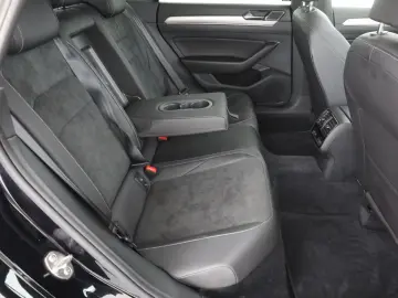 VW Arteon 2.0 TDI DSG R-Line 4M LED Navi Panorama