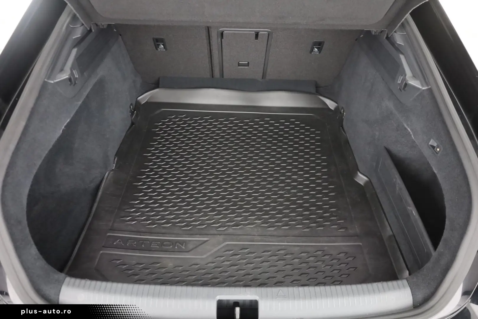 VW Arteon 2.0 TDI DSG R-Line 4M LED Navi Panorama