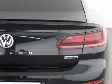 VW Arteon 2.0 TDI DSG R-Line 4M LED Navi Panorama