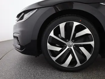 VW Arteon 2.0 TDI DSG R-Line 4M LED Navi Panorama