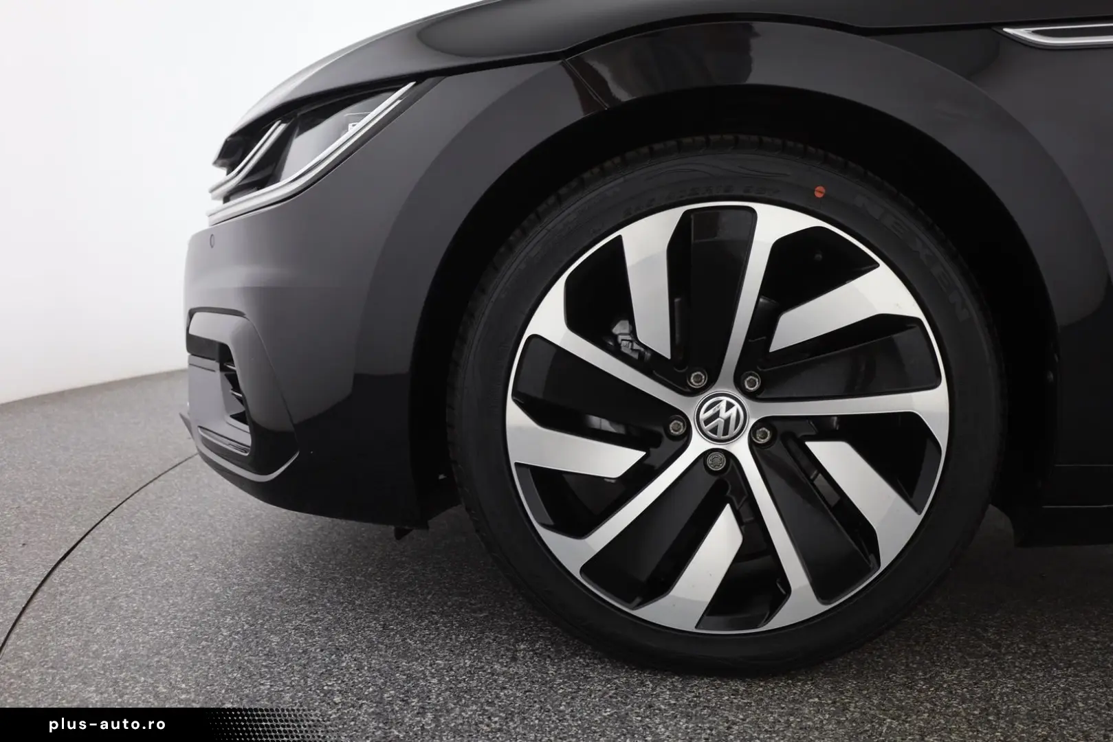 VW Arteon 2.0 TDI DSG R-Line 4M LED Navi Panorama