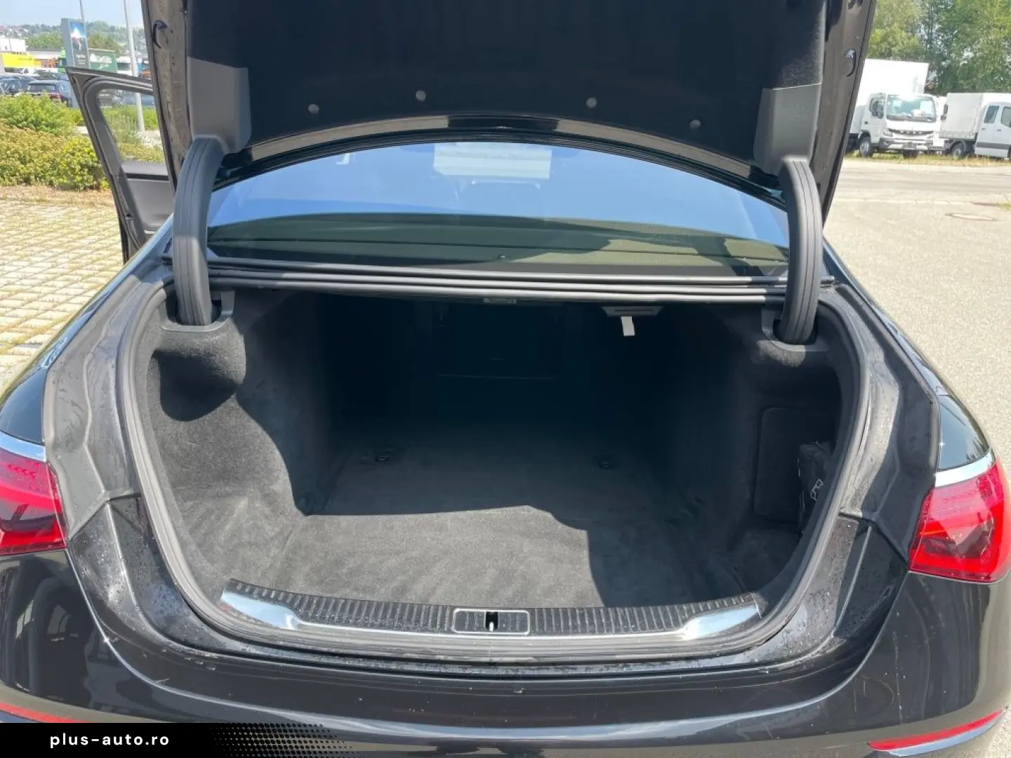 MERCEDES-BENZ S 450 4M AMG PANO HEAD-UP BURMESTER