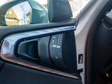 BMW X3 20dxDrive MSportPRO PANO GLOW AHK 360 H&K 1.H