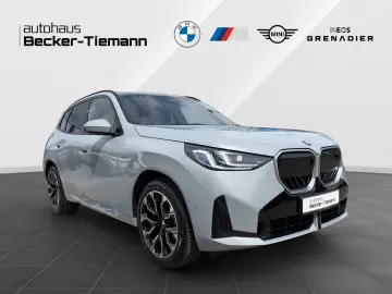 BMW X3 20 xDrive M Sport AHK HUD Pano DrivAss  ParkA