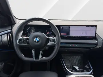 BMW X3 20 xDrive M Sport AHK HUD Pano DrivAss  ParkA