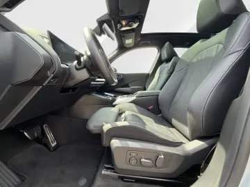 BMW X3 20 xDrive M Sport AHK HUD Pano DrivAss  ParkA