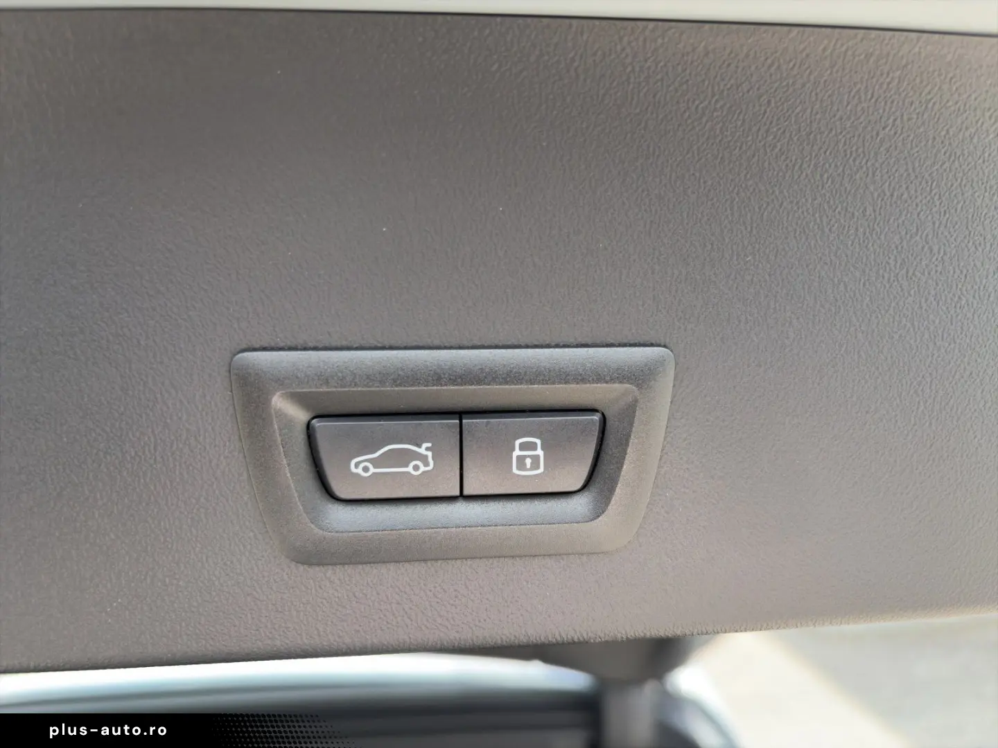 BMW X3 20 xDrive M Sport AHK HUD Pano DrivAss  ParkA