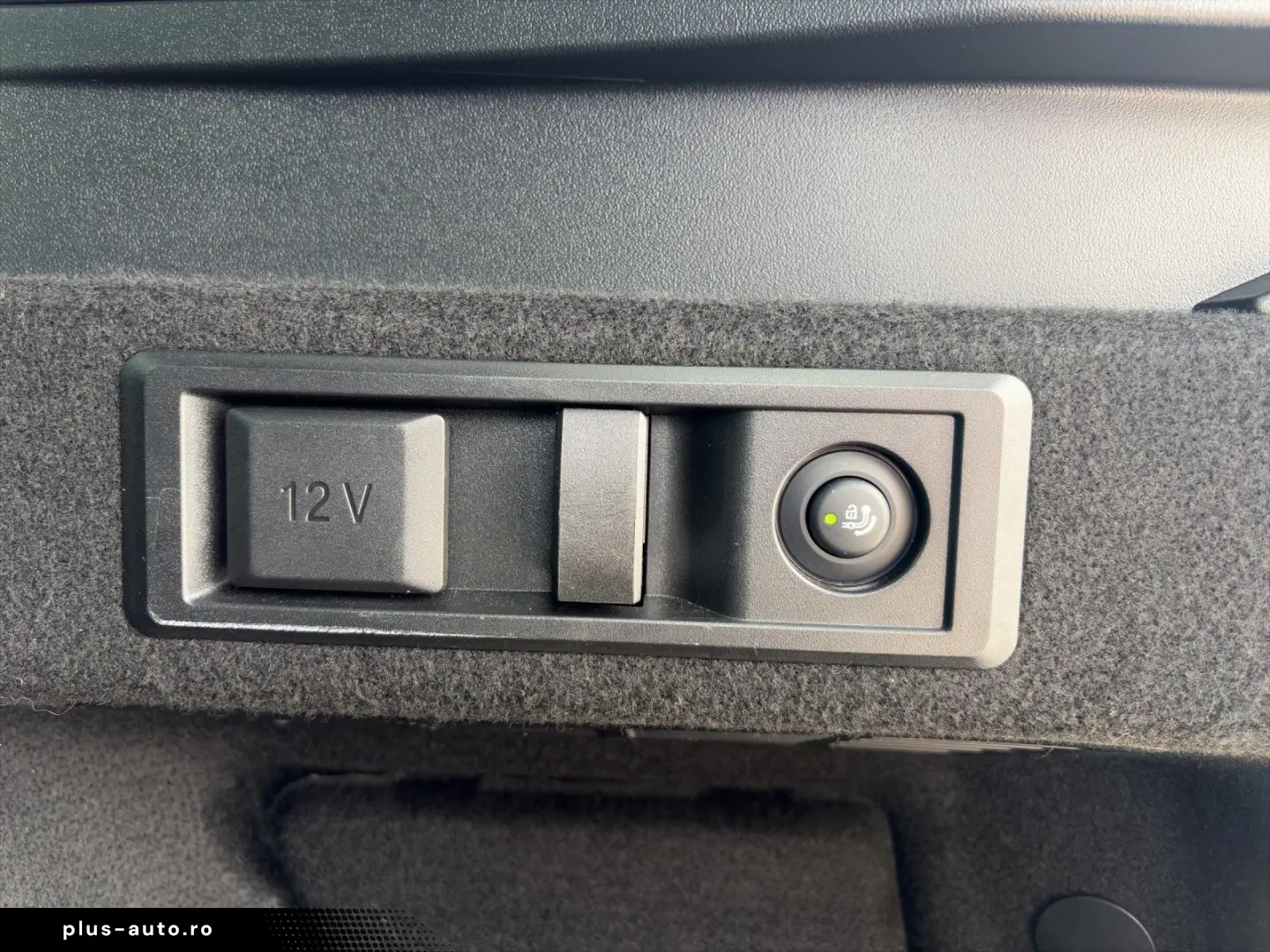 BMW X3 20 xDrive M Sport AHK HUD Pano DrivAss  ParkA