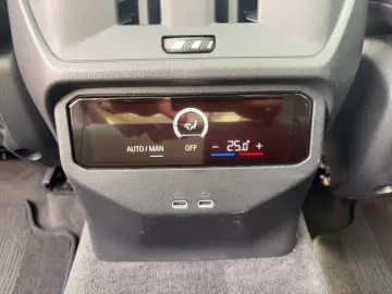 BMW X3 20 xDrive M Sport AHK HUD Pano DrivAss  ParkA