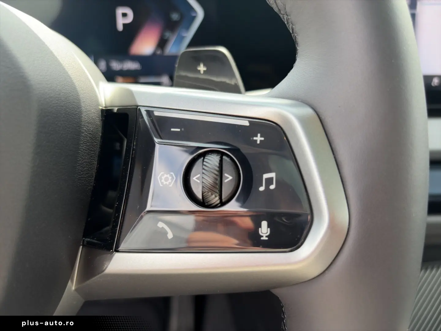 BMW X3 20 xDrive M Sport AHK HUD Pano DrivAss  ParkA