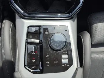 BMW X3 20 xDrive M Sport AHK HUD Pano DrivAss  ParkA